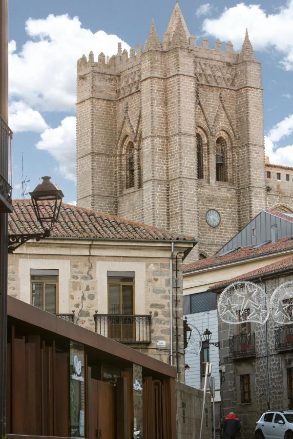 Apartamentos Turisticos Avila La Catedral المظهر الخارجي الصورة