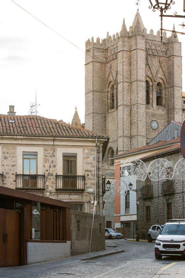 Apartamentos Turisticos Avila La Catedral المظهر الخارجي الصورة